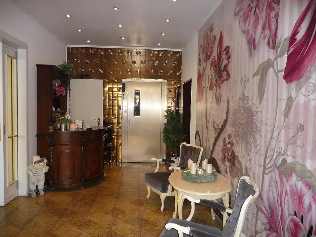 Hotel Gr\u00FCnewald Hannover